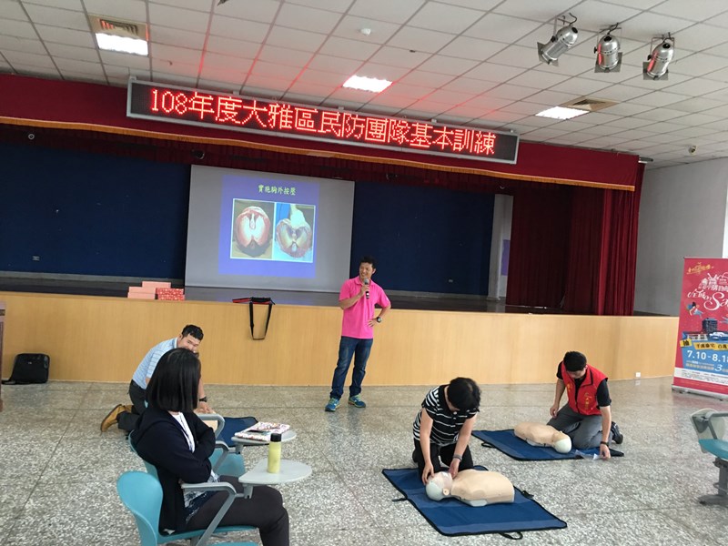 講師教導CPR施力方式